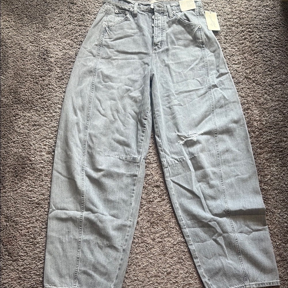 Stylish Gray Wide-Leg Jeans